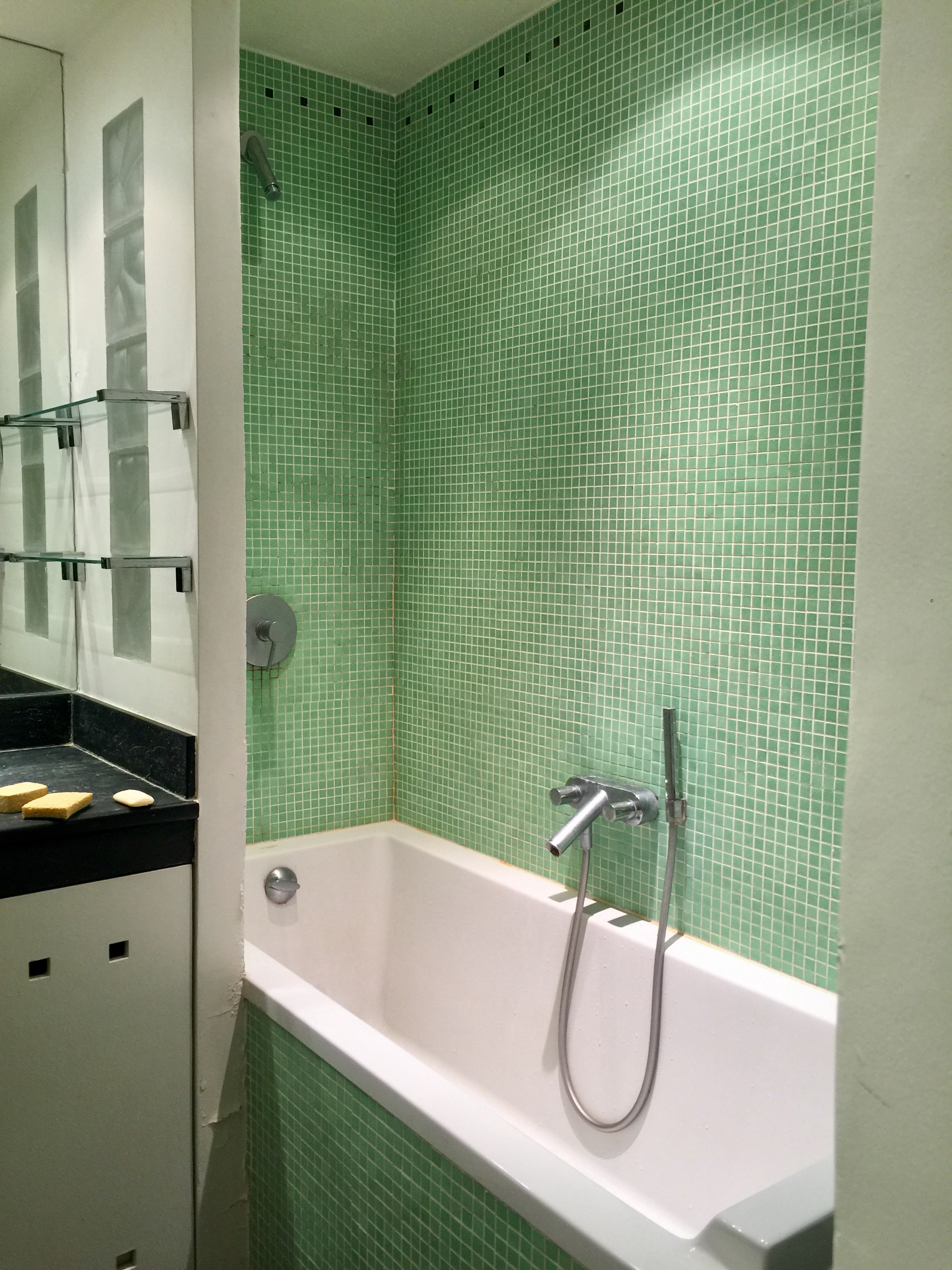 Salle de Bain 1 Avant